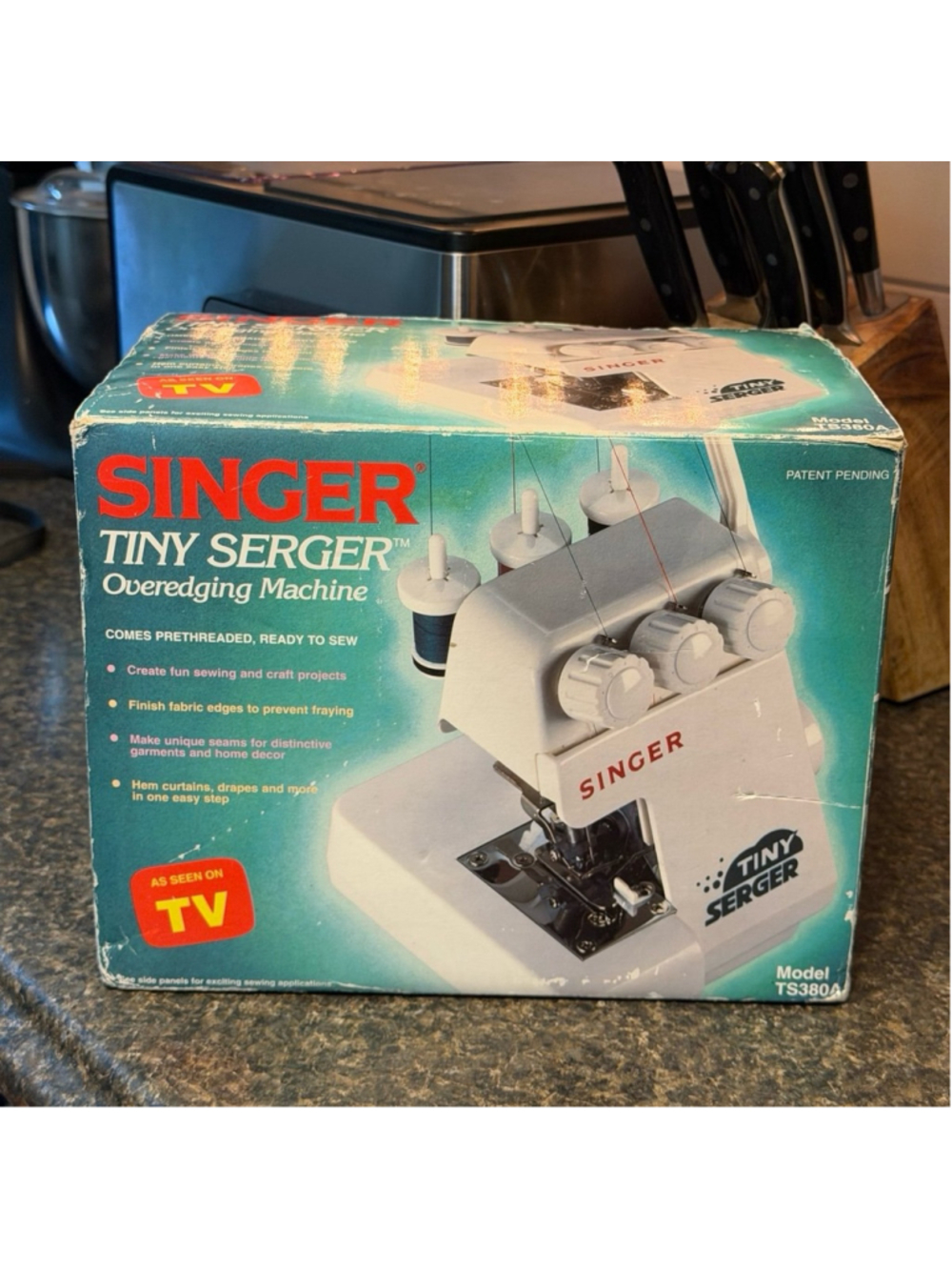 Singer Tiny Serger Electric Overedging Machine Sewing (TS380A)